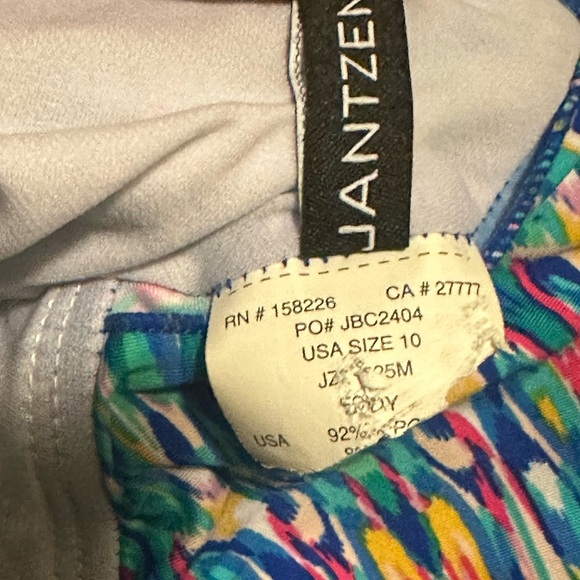 Jantzen One Piece Blue‎ Multicolor
Ruched Swimsuit, Size 10 - Picture 5 of 6